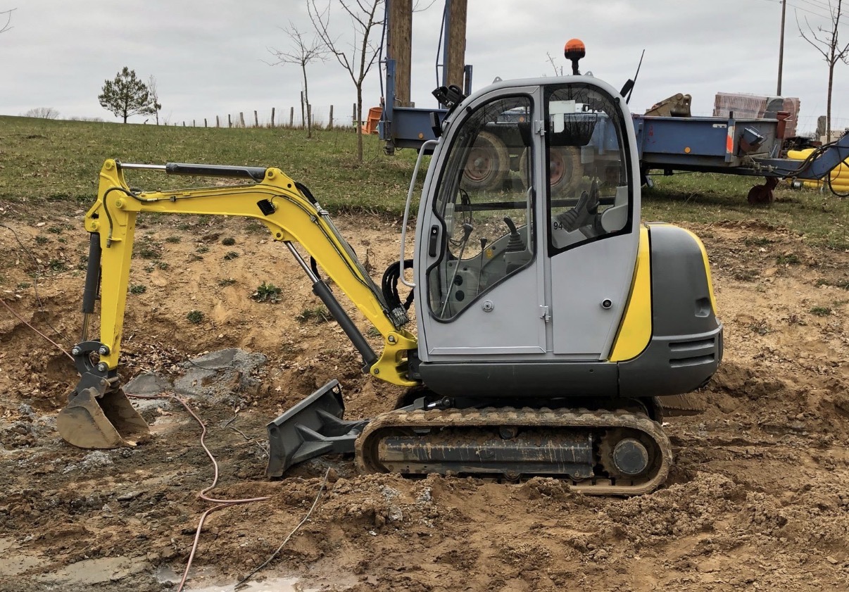 Minibagger, 2,7 t von Becker Hansühn
